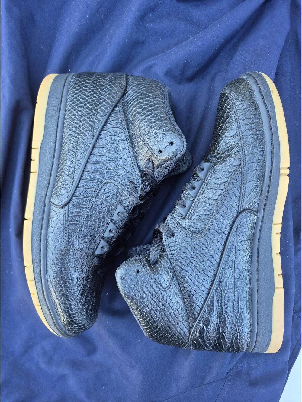 Nike Air Python PRM sneakers in a black and gum size 11